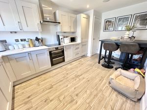 Photo 7- click for photo gallery